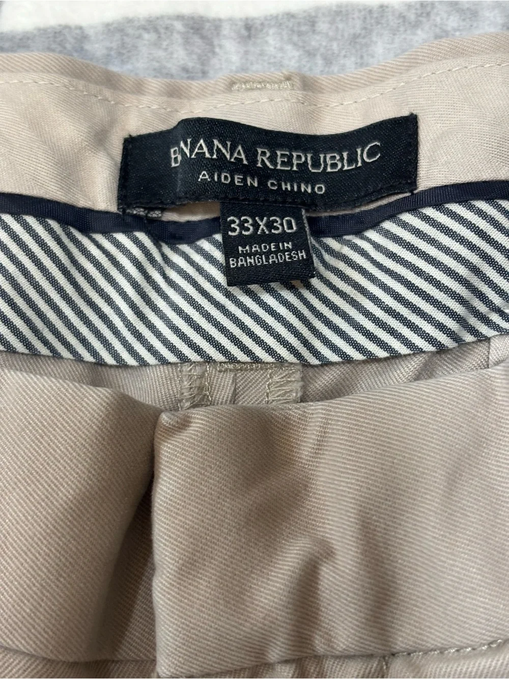 Banana Republic Aiden Chino 33x30 Classic Straight Pants, Beige, Tan, BR W33